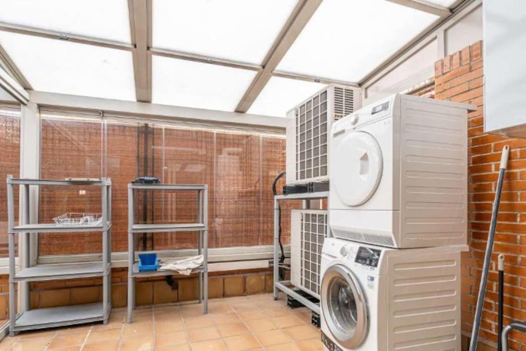 Impresionante Apartamento De 4 Dormitorios 3 Banos Y 2 Plazas De Garaje مدريد المظهر الخارجي الصورة