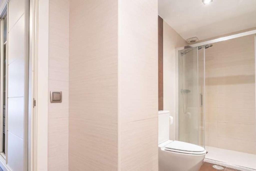 Impresionante Apartamento De 4 Dormitorios 3 Banos Y 2 Plazas De Garaje مدريد المظهر الخارجي الصورة