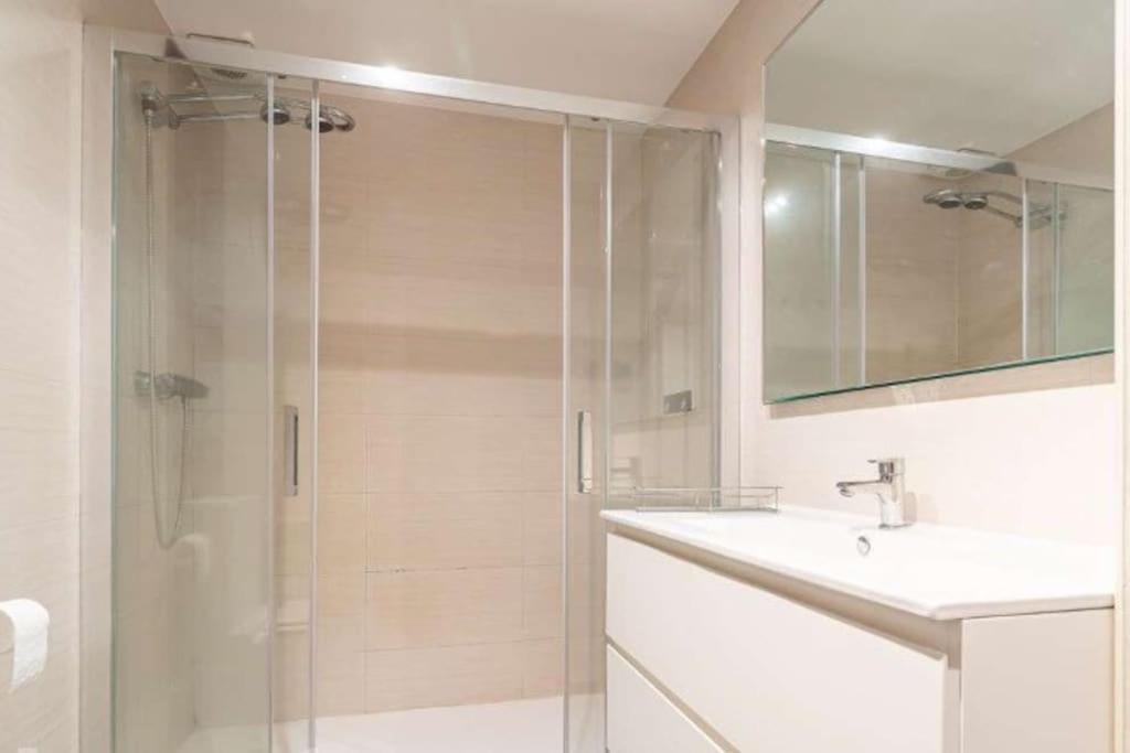 Impresionante Apartamento De 4 Dormitorios 3 Banos Y 2 Plazas De Garaje مدريد المظهر الخارجي الصورة